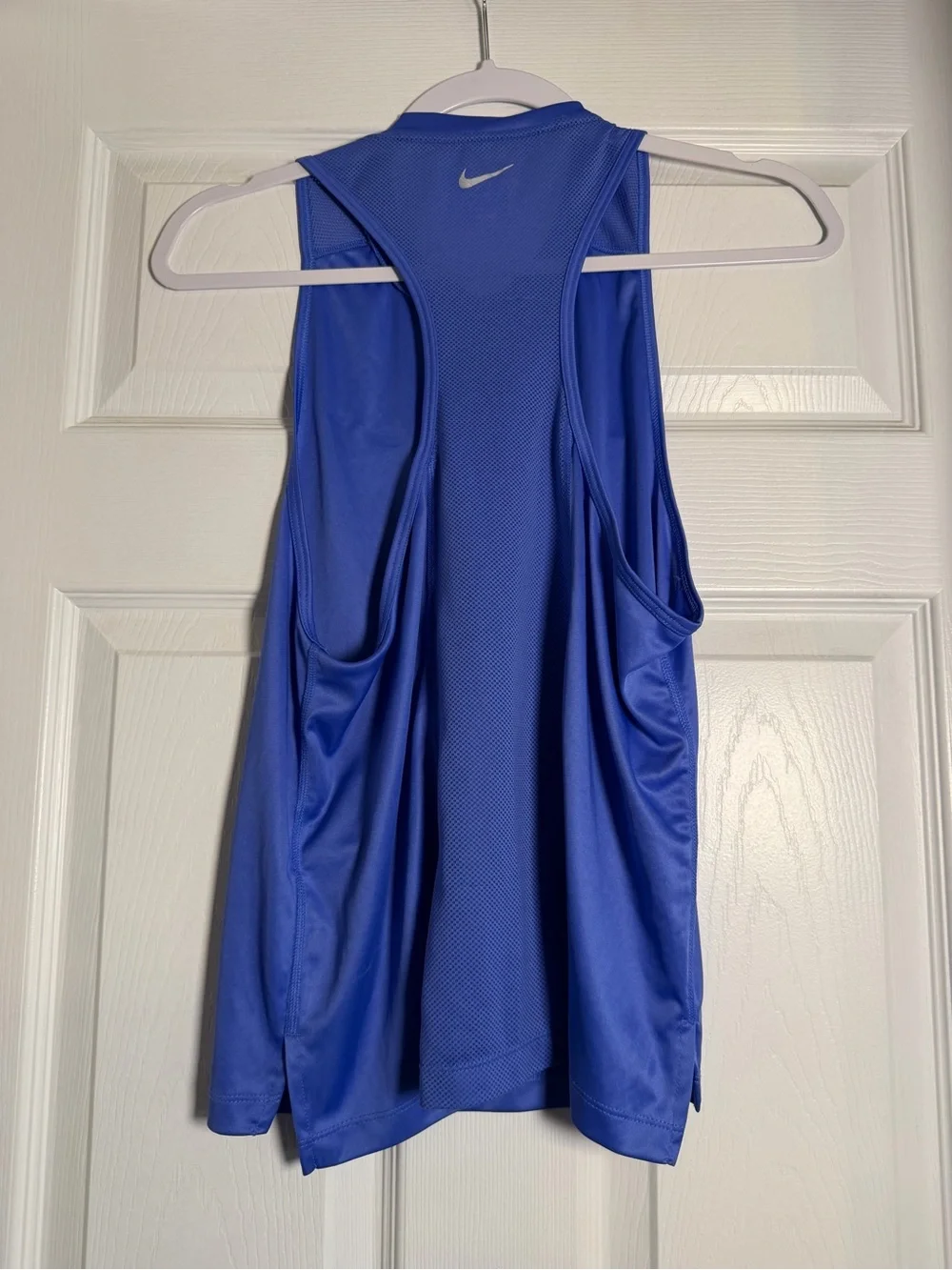 Nike Under Armour Women’s Medium Athletic Tank Top Bundle